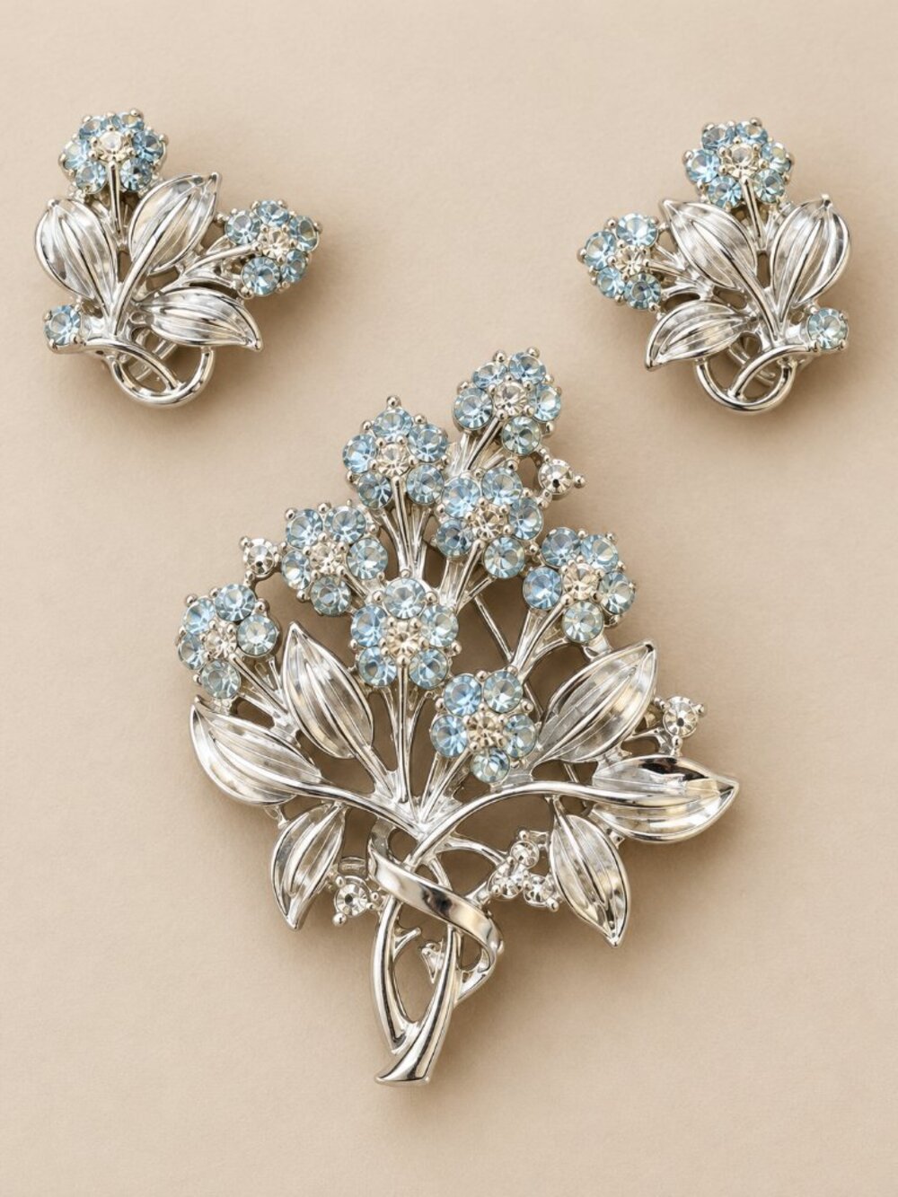 Vintage Reinad Blue Rhinestone Floral Brooch & Clip-On Earrings Set